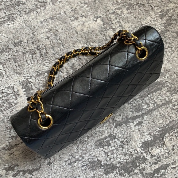 ✨ SOLD ✨ Chanel medium classic flap - Picture 7 of 16